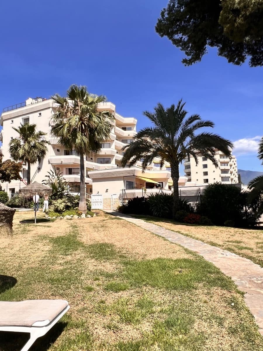 1 sovrum Lägenhet till salu i Estepona med pool garage - 230 000 € (Ref: 9816558)
