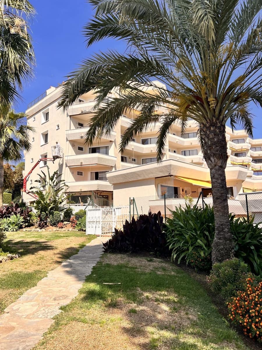 1 sovrum Lägenhet till salu i Estepona med pool garage - 230 000 € (Ref: 9816558)
