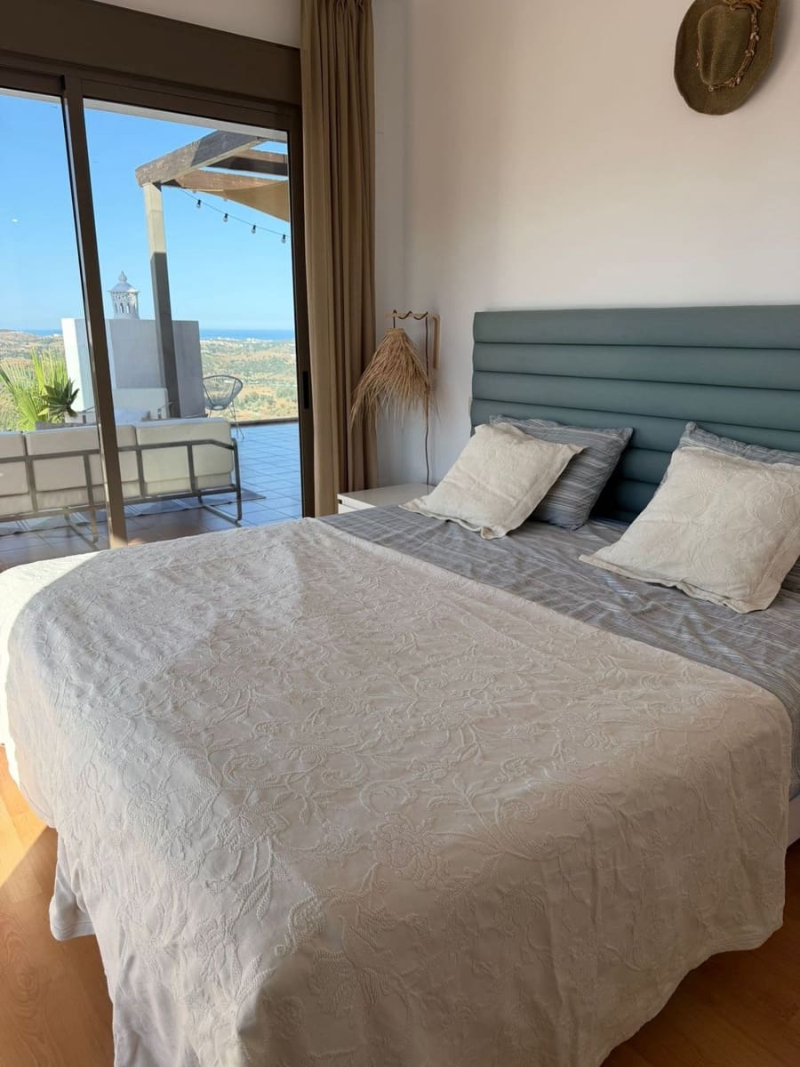 2 slaapkamer Appartement te koop in La Cala de Mijas met zwembad garage - € 550.000 (Ref: 9958698)