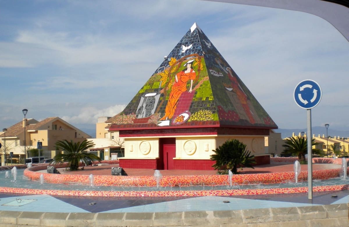 4 sypialnia Dom na sprzedaż w Alhaurin de la Torre - 395 000 € (Ref: 7686788)