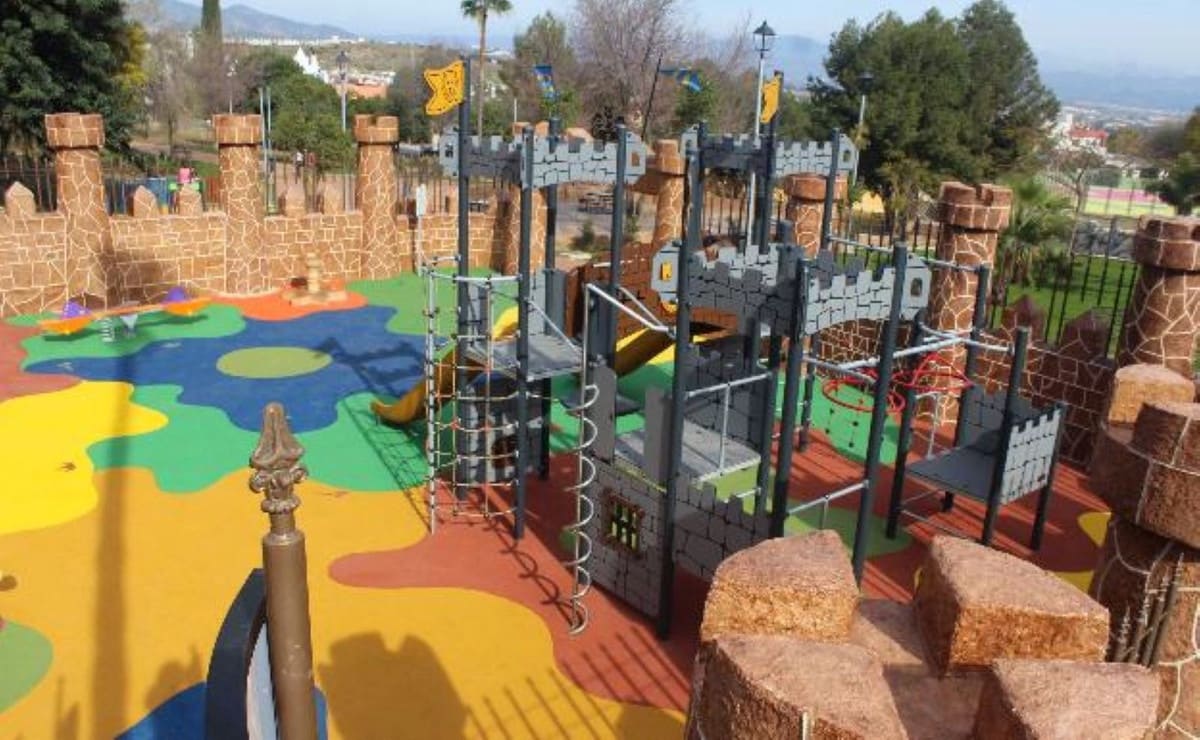 4 sypialnia Dom na sprzedaż w Alhaurin de la Torre - 395 000 € (Ref: 7686788)