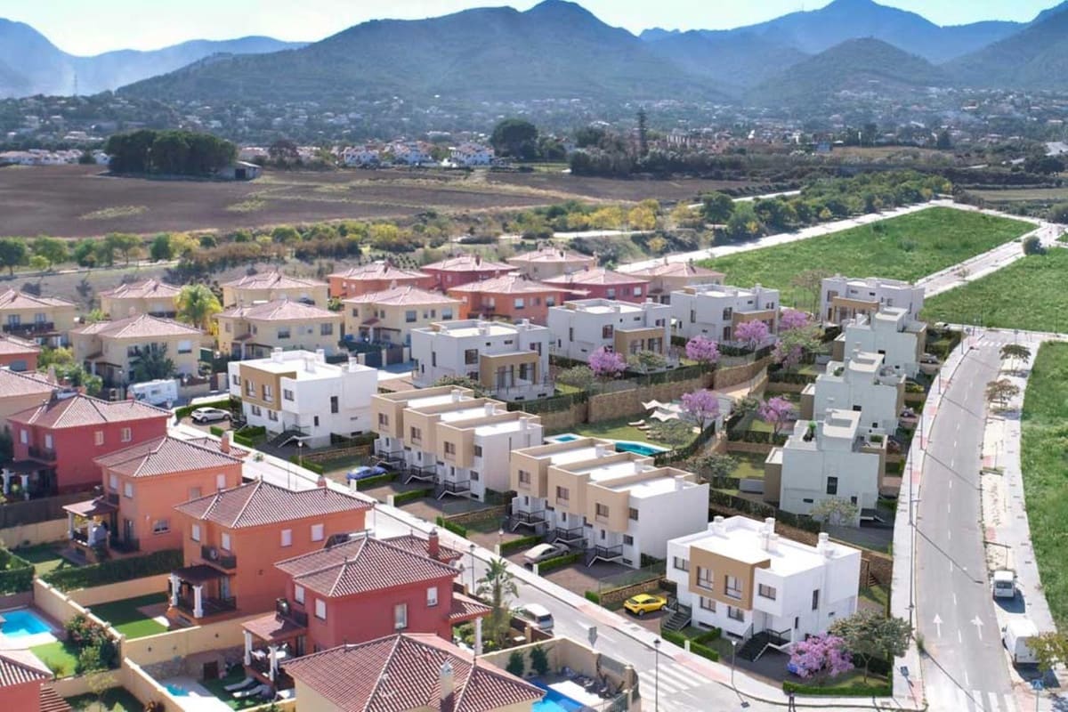 4 sypialnia Dom na sprzedaż w Alhaurin de la Torre - 395 000 € (Ref: 7686788)