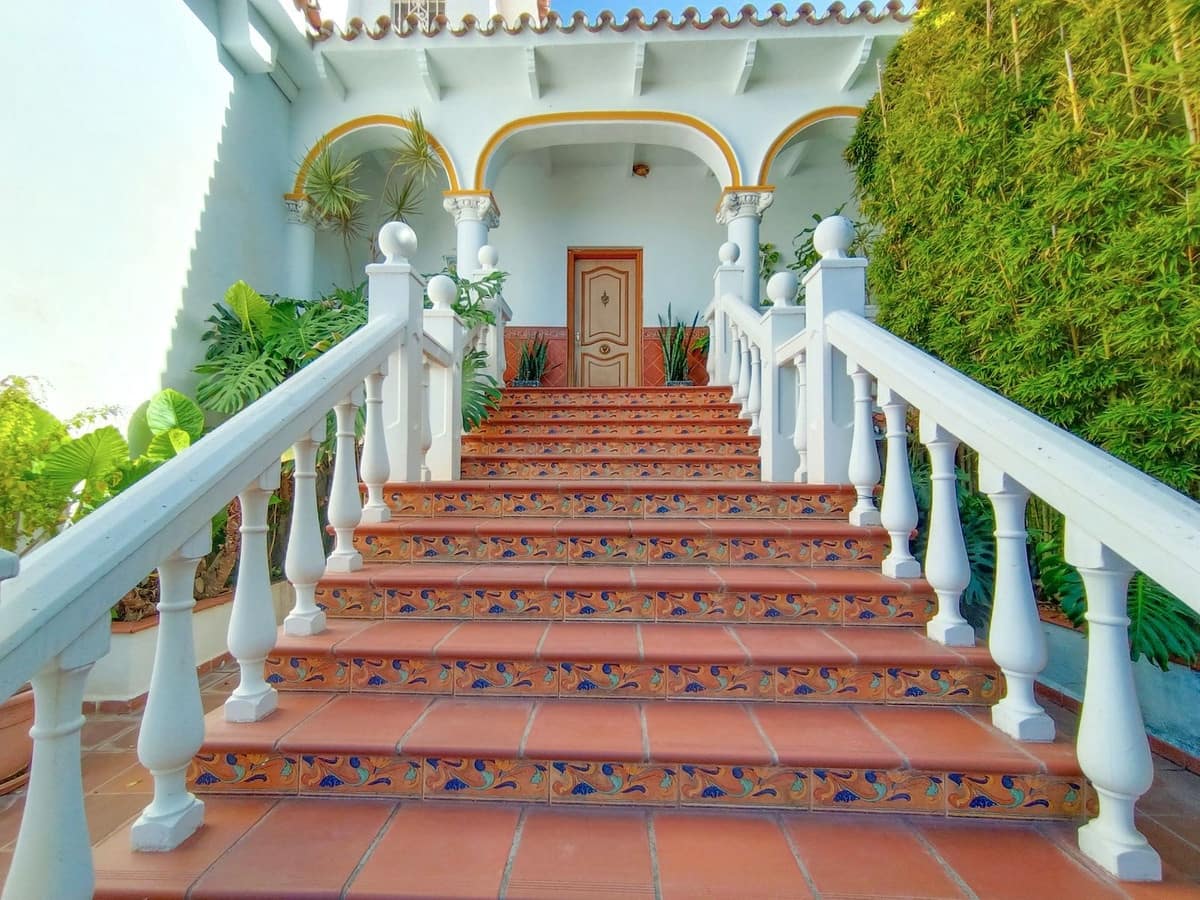 6 soveværelse Villa til salg i Alhaurin de la Torre - € 794.000 (Ref: 8664447)