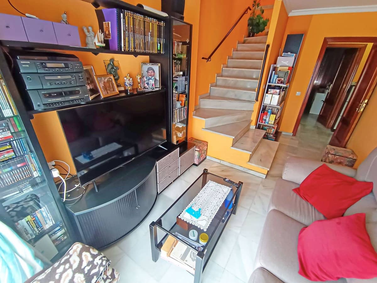 6 bedroom Villa for sale in La Cala de Mijas - € 796,000 (Ref: 8664448)