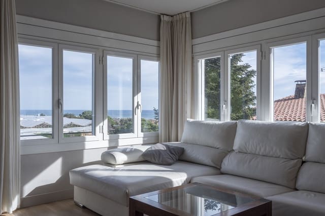 6 Zimmer Villa zu verkaufen in Cabrils mit Pool Garage - 895.000 € (Ref: 4651206)