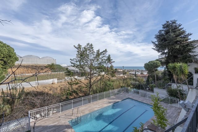 6 Zimmer Villa zu verkaufen in Cabrils mit Pool Garage - 895.000 € (Ref: 4651206)