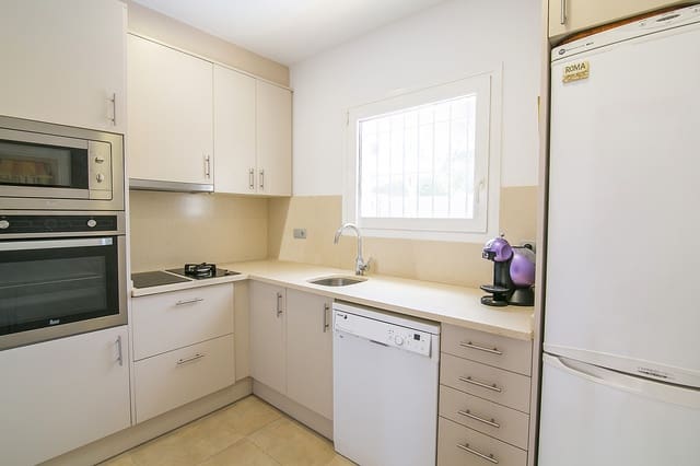 5 camera da letto Villa in vendita in Pals con piscina garage - 325.000 € (Rif: 4664552)