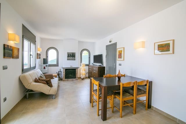 5 camera da letto Villa in vendita in Pals con piscina garage - 325.000 € (Rif: 4664552)