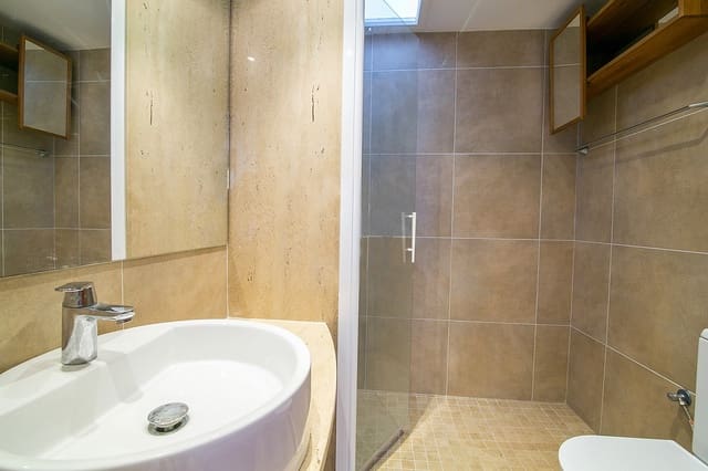 5 camera da letto Villa in vendita in Pals con piscina garage - 325.000 € (Rif: 4664552)