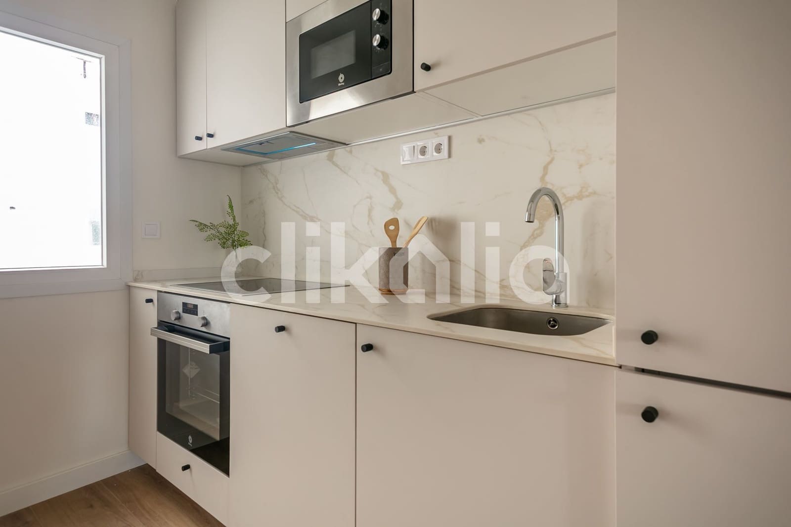 3 soveværelse Lejlighed til salg i Madrid by - € 540.000 (Ref: 8930765)