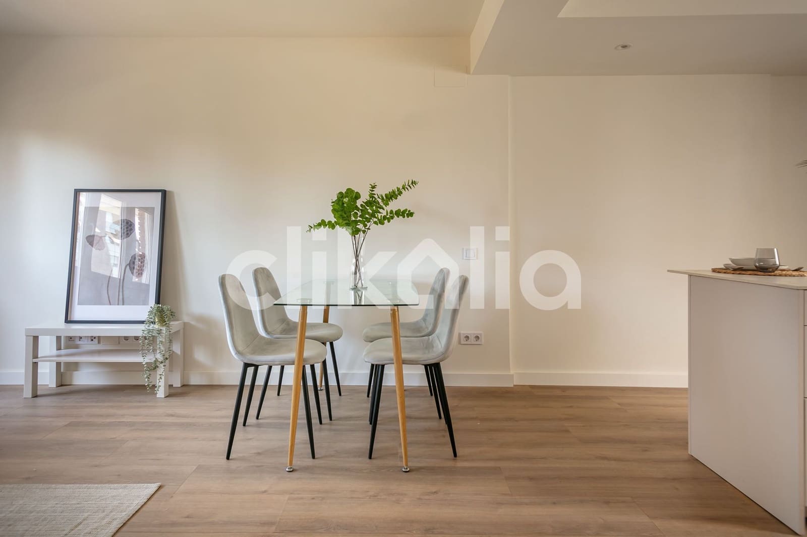 3 soveværelse Lejlighed til salg i Madrid by - € 540.000 (Ref: 8930765)