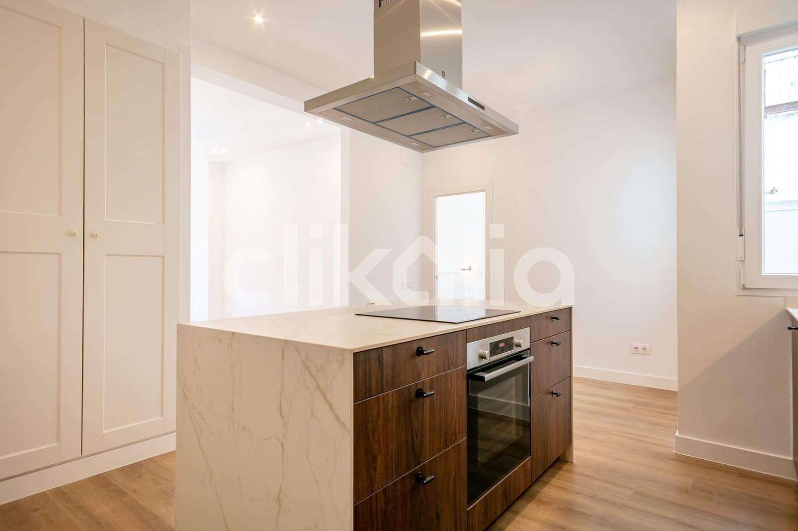 3 soveværelse Lejlighed til salg i Madrid by - € 800.000 (Ref: 8931532)