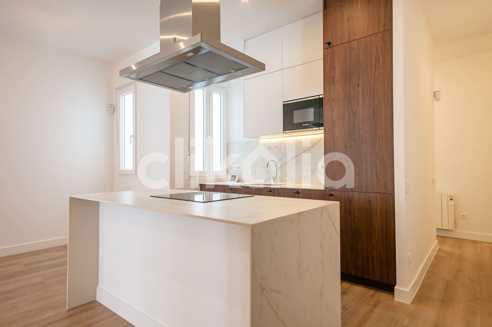 3 soveværelse Lejlighed til salg i Madrid by - € 800.000 (Ref: 8931532)