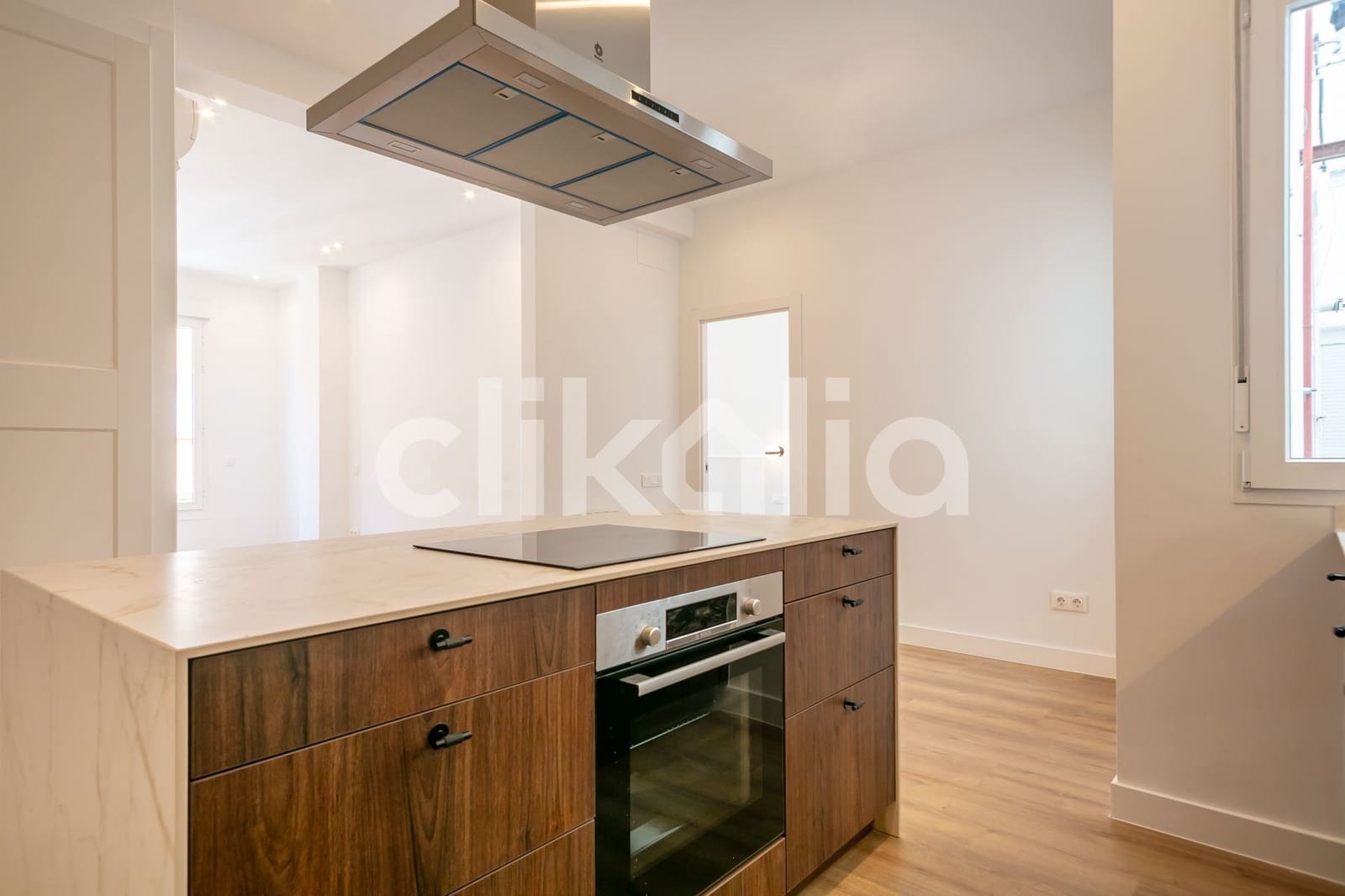 3 soveværelse Lejlighed til salg i Madrid by - € 800.000 (Ref: 8931532)