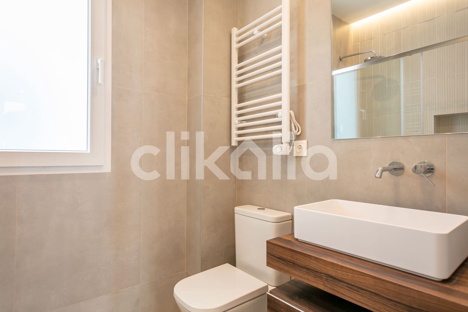 3 soveværelse Lejlighed til salg i Madrid by - € 800.000 (Ref: 8931532)