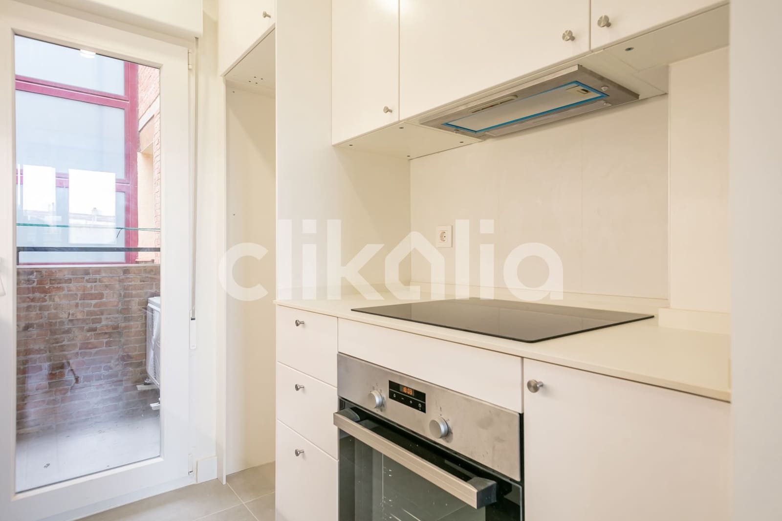 3 soveværelse Lejlighed til salg i Madrid by - € 340.000 (Ref: 9003823)