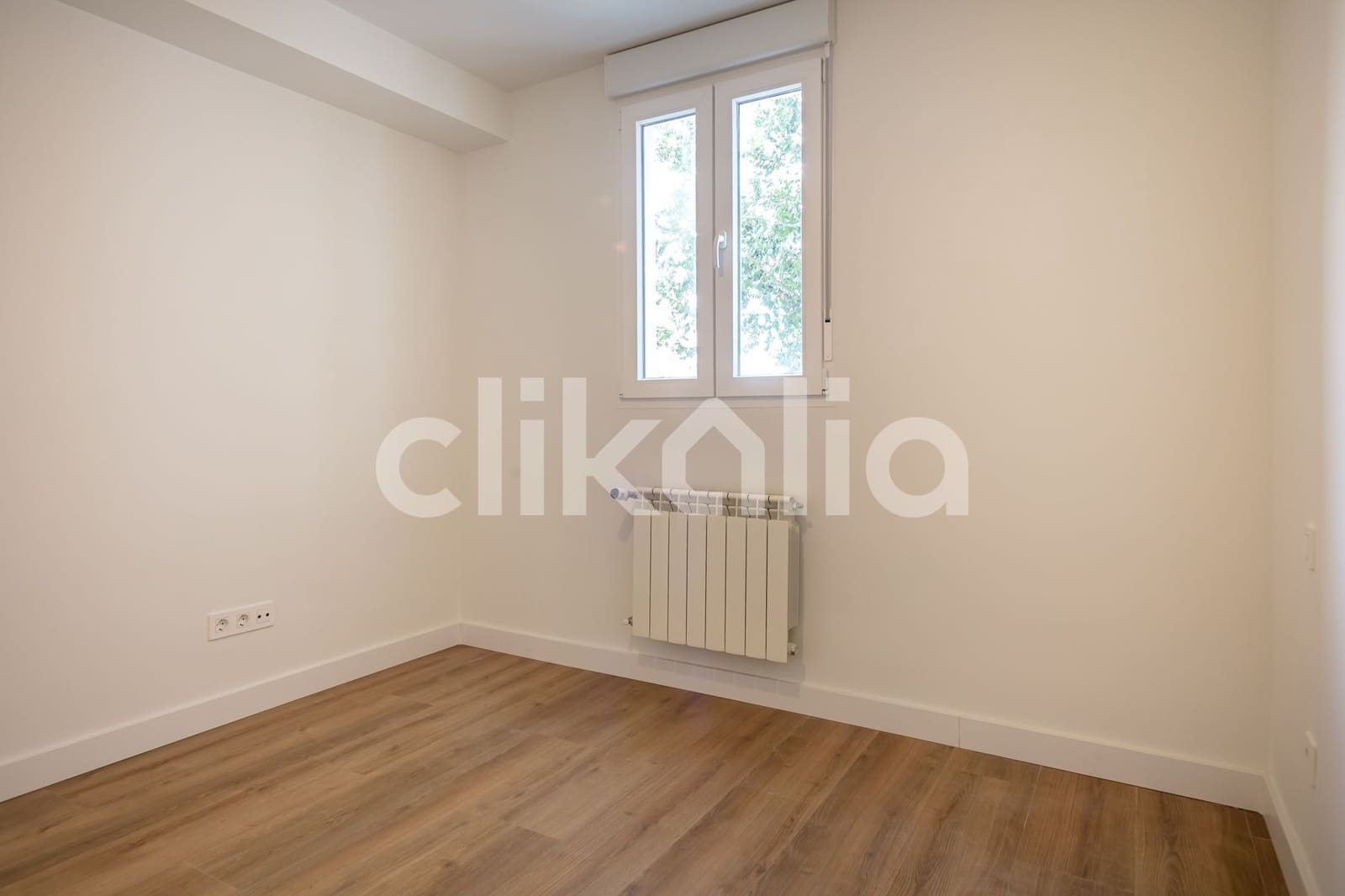 3 soveværelse Lejlighed til salg i Madrid by - € 340.000 (Ref: 9003823)