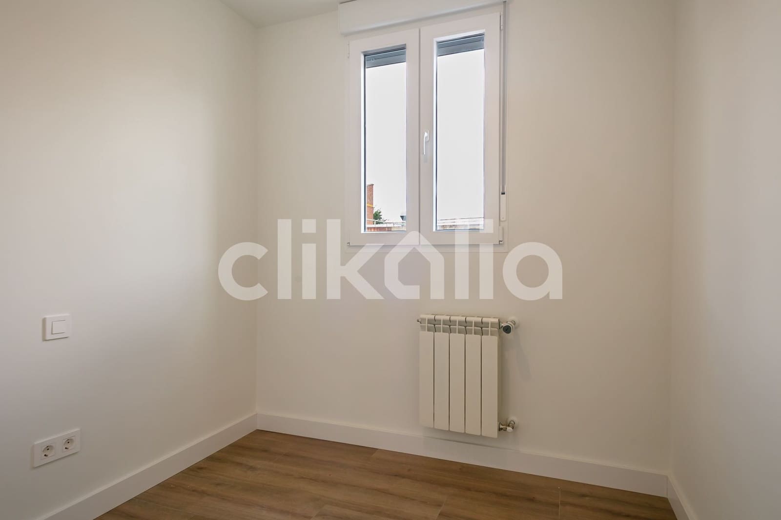 3 soveværelse Lejlighed til salg i Madrid by - € 340.000 (Ref: 9003823)