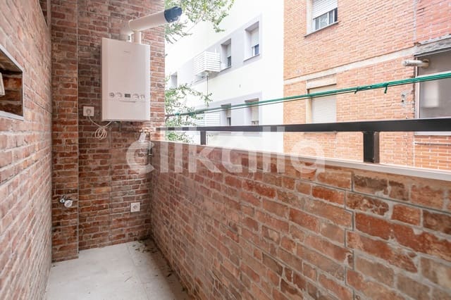 3 slaapkamer Flat te koop in Ventas, Madrid stad - € 340.000 (Ref: 9003823)