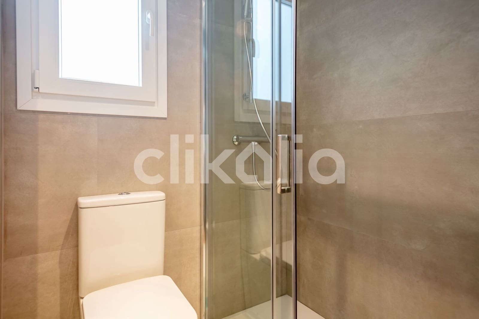 3 soveværelse Lejlighed til salg i Madrid by - € 430.000 (Ref: 9019428)