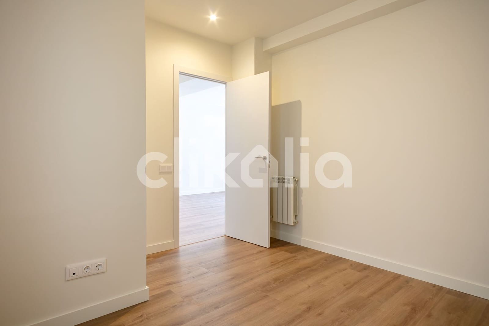 3 soveværelse Lejlighed til salg i Madrid by - € 900.000 (Ref: 9046412)