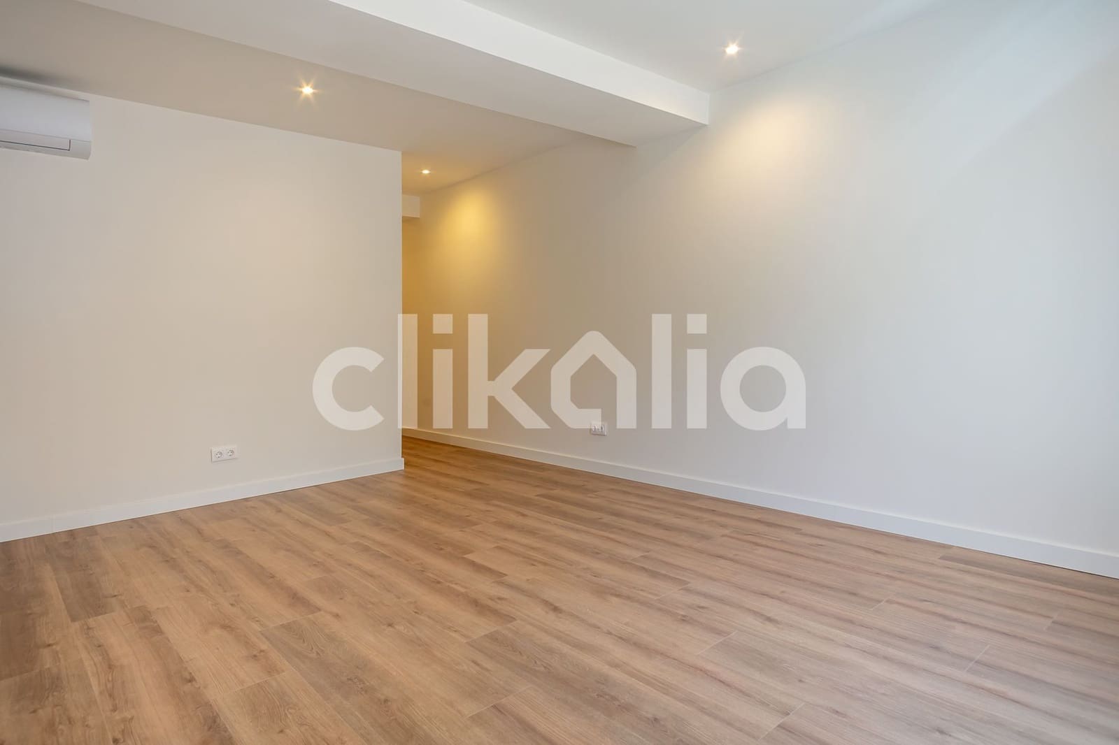 3 soveværelse Lejlighed til salg i Madrid by - € 900.000 (Ref: 9046412)