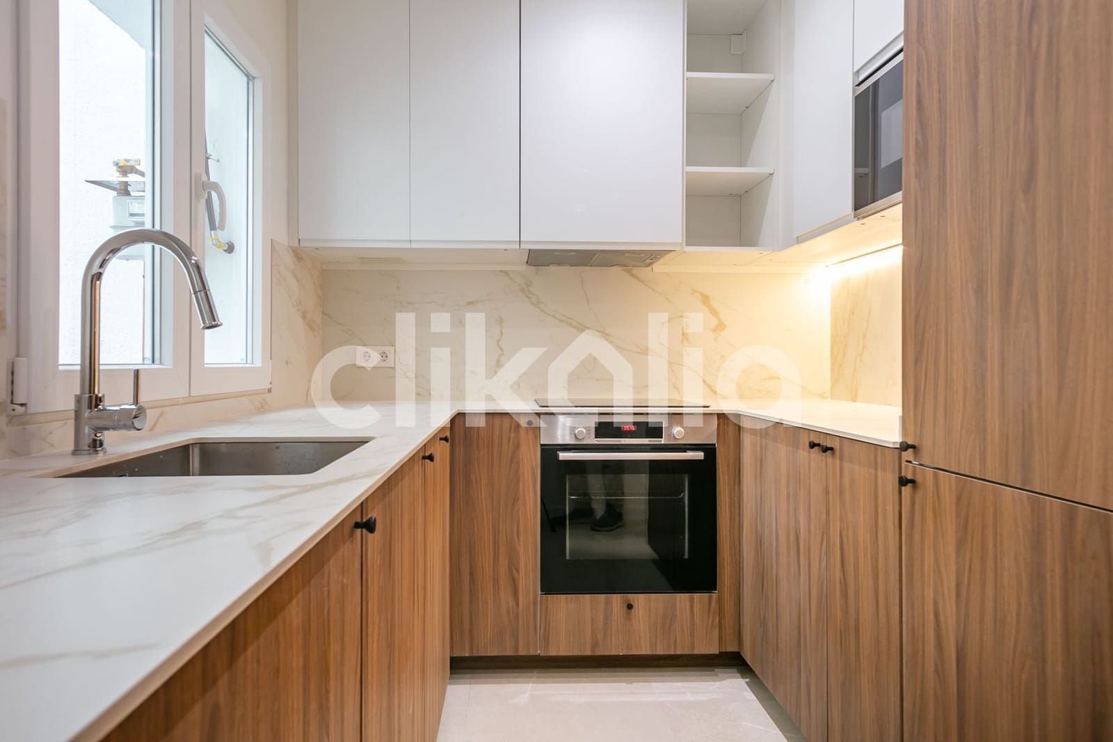 3 soveværelse Lejlighed til salg i Madrid by - € 900.000 (Ref: 9046412)