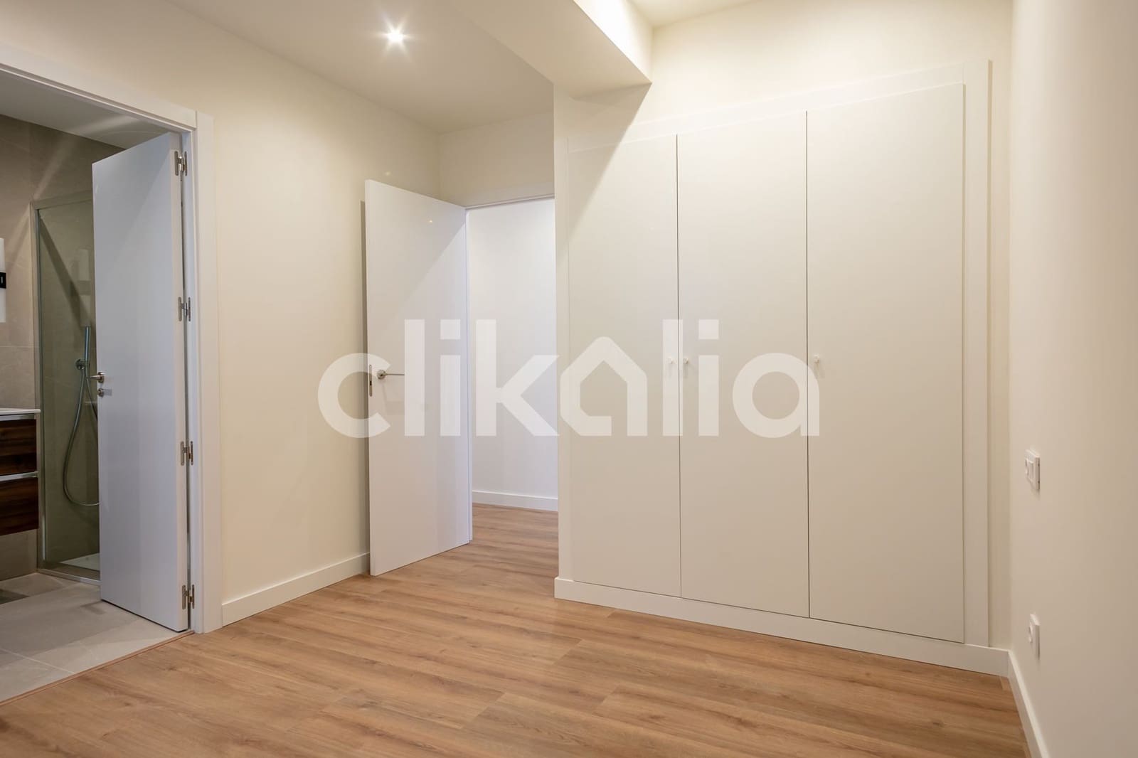 3 soveværelse Lejlighed til salg i Madrid by - € 900.000 (Ref: 9046412)