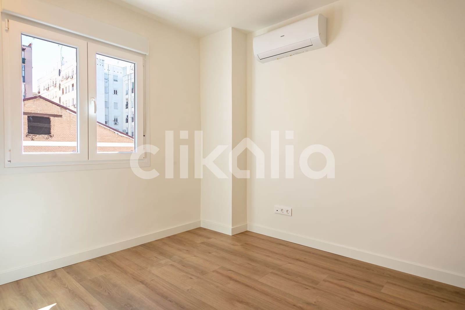 3 soveværelse Lejlighed til salg i Madrid by - € 900.000 (Ref: 9046412)