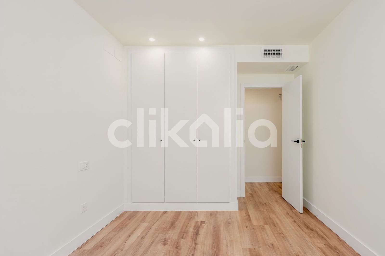 3 soveværelse Lejlighed til salg i Sevilla by med garage - € 700.000 (Ref: 9058404)