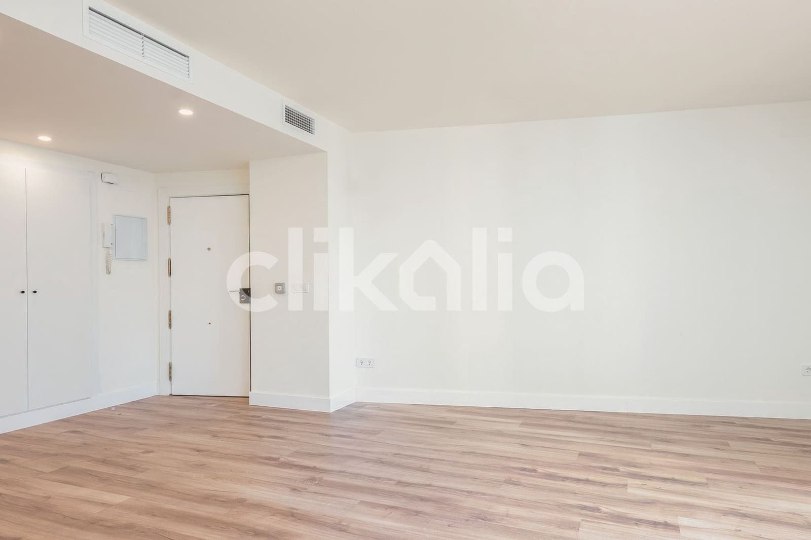 3 soveværelse Lejlighed til salg i Sevilla by med garage - € 700.000 (Ref: 9058404)