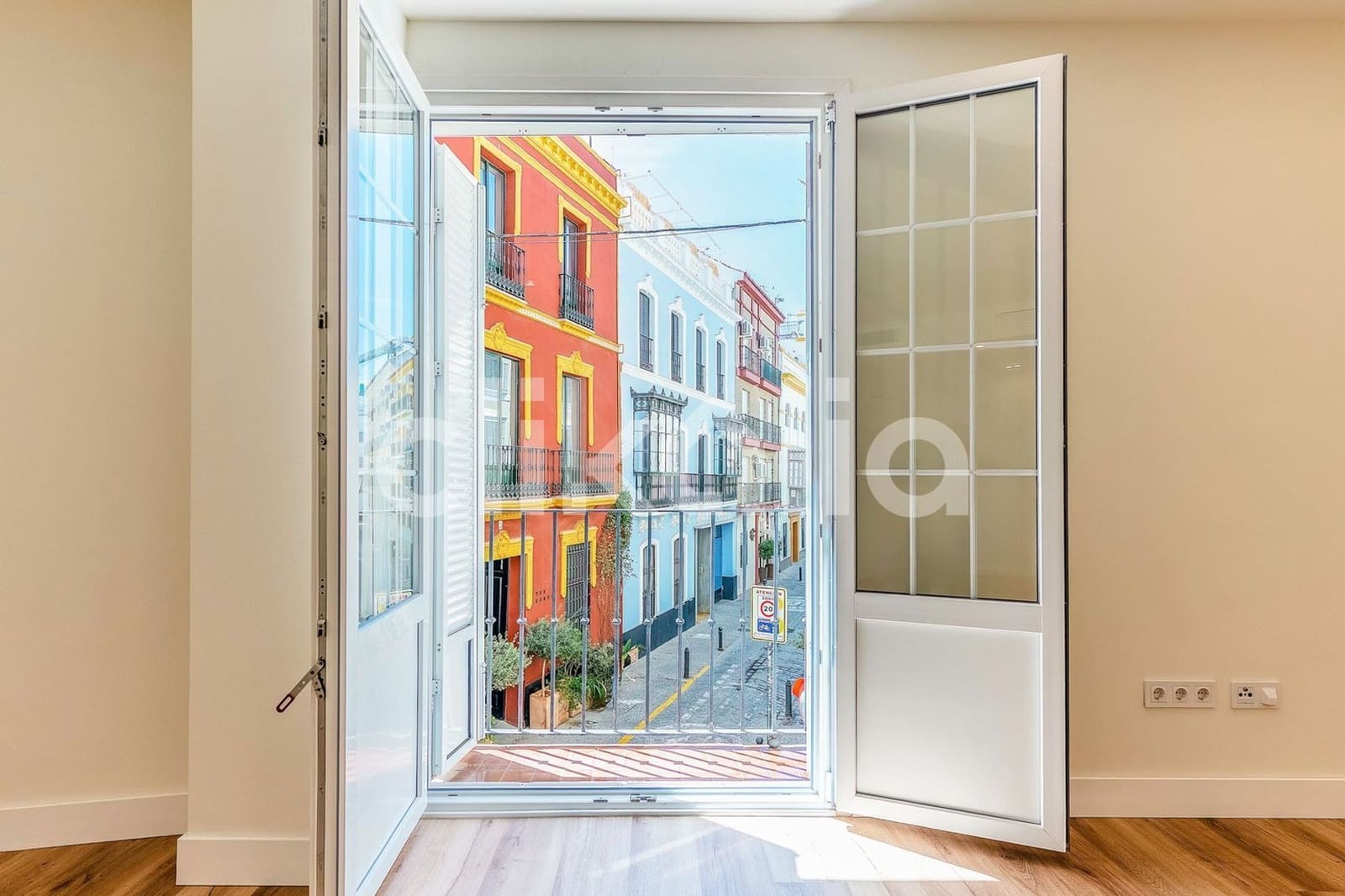 3 soveværelse Lejlighed til salg i Sevilla by med garage - € 700.000 (Ref: 9058404)