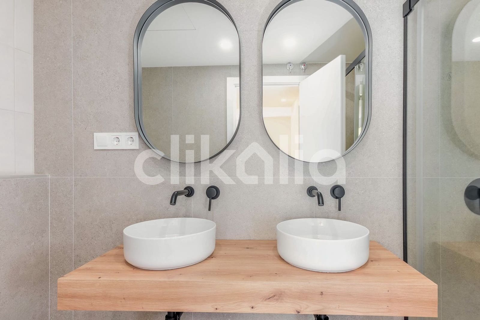 3 soveværelse Lejlighed til salg i Sevilla by med garage - € 700.000 (Ref: 9058404)