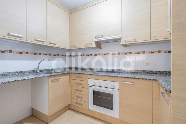 Piso de 2 habitaciones en Rosselló en venta con garaje - 89.000 € (Ref: 9077117)
