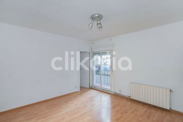 3 bedroom Flat for sale in Mollet del Vallès - € 135,000 (Ref: 9103412)