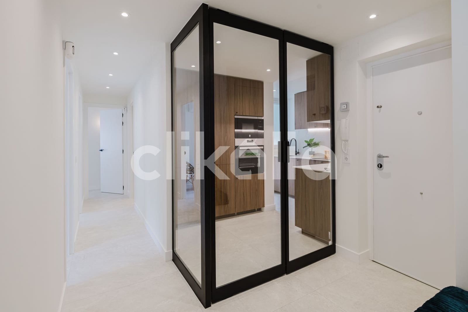 3 soveværelse Lejlighed til salg i Malaga by med swimmingpool garage - € 680.000 (Ref: 9103423)