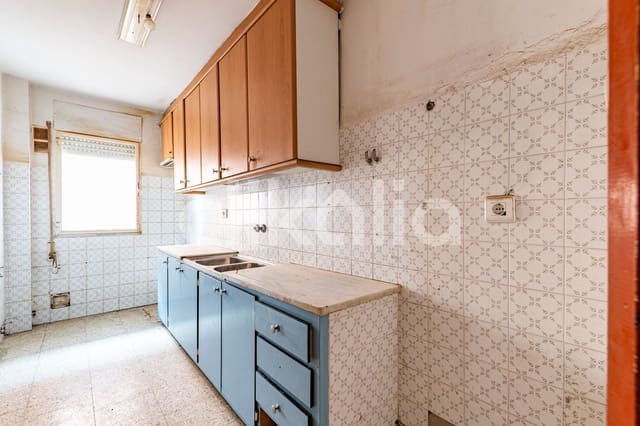 Piso de 3 habitaciones en Balaguer en venta - 55.000 € (Ref: 9103640)