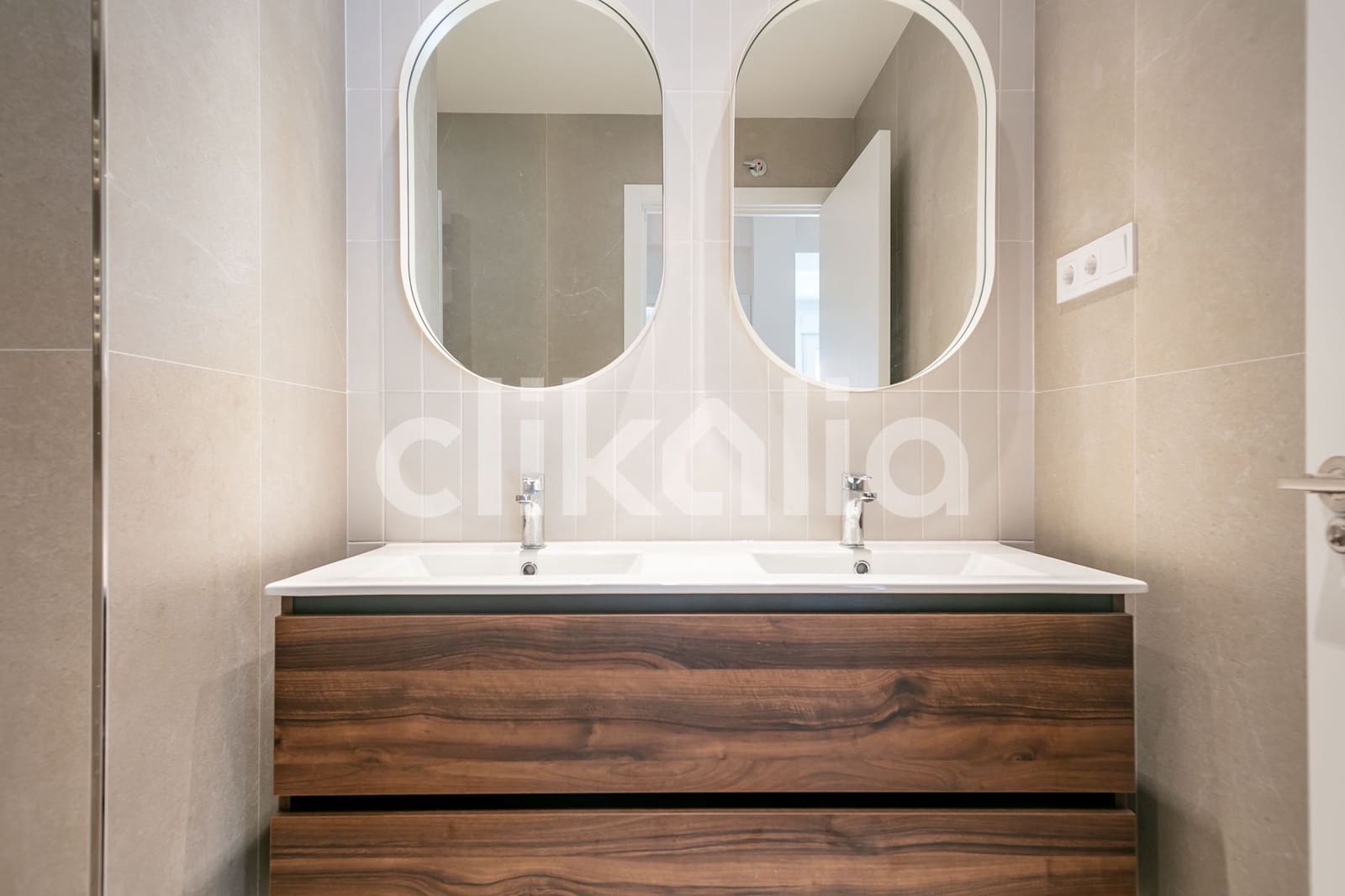 3 quarto Apartamento para venda em Madrid cidade com garagem - 835 000 € (Ref: 9109323)