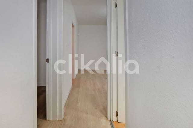 3 soveværelse Lejlighed til salg i Sant Boi de Llobregat - € 165.000 (Ref: 9113576)