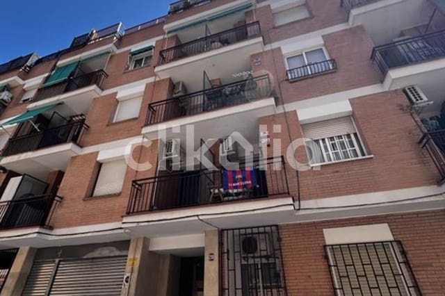 3 soveværelse Lejlighed til salg i Sant Boi de Llobregat - € 179.000 (Ref: 9123607)