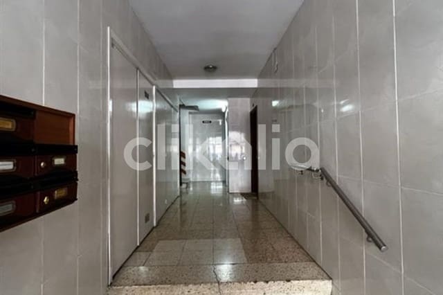 3 soveværelse Lejlighed til salg i Sant Boi de Llobregat - € 179.000 (Ref: 9123607)