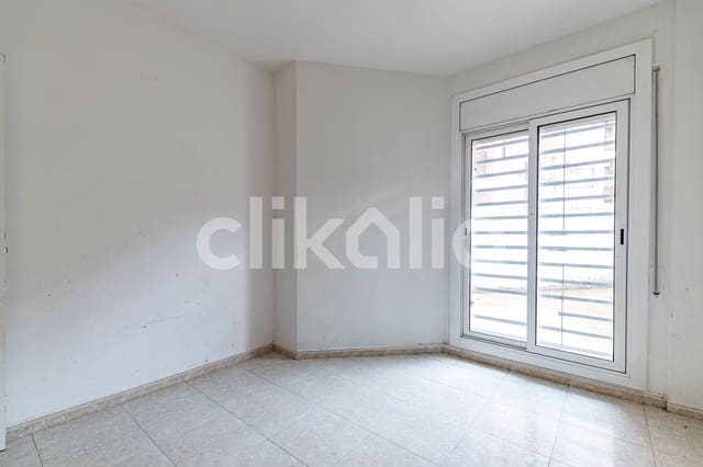 3 soveværelse Lejlighed til salg i Sant Boi de Llobregat - € 179.000 (Ref: 9123607)