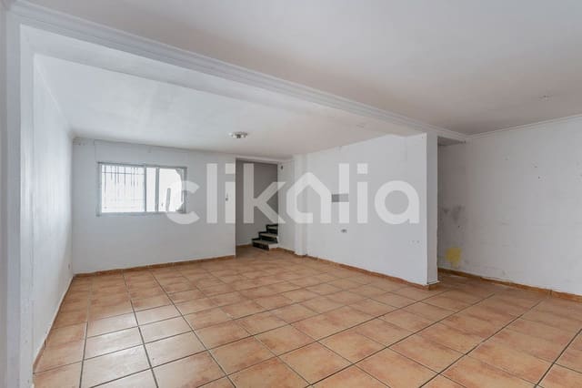 2 Zimmer Haus zu verkaufen in Poligono Cartuja - La Paz, Granada Stadt - 55.000 € (Ref: 9124295)