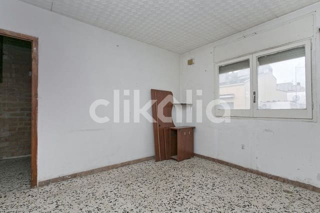 4 soveværelse Villa til salg i Santa Margarida de Montbui med garage - € 260.000 (Ref: 9158646)
