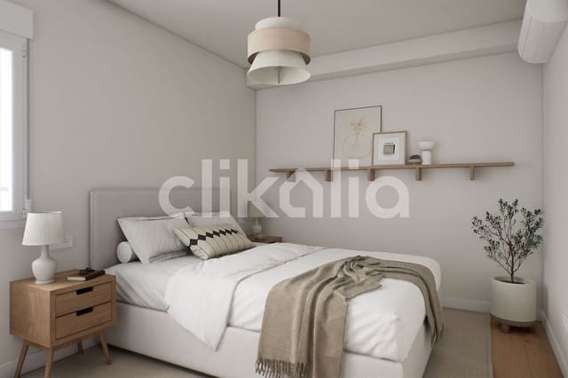 3 bedroom Flat for sale in Pueblo Nuevo, Madrid city - € 325,000 (Ref: 9158653)