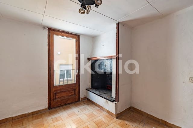 5 soveværelse Byhus til salg i Móra d'Ebre - € 49.000 (Ref: 9160063)