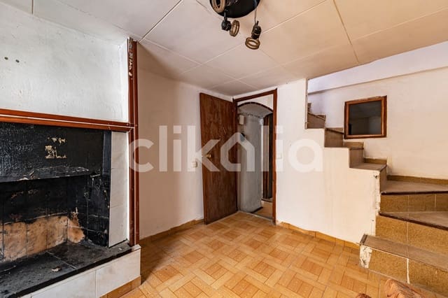 5 soveværelse Byhus til salg i Móra d'Ebre - € 49.000 (Ref: 9160063)