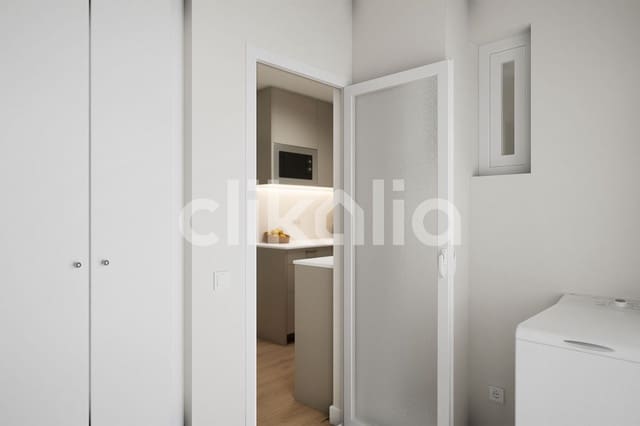 3 bedroom Flat for sale in Vinateros, Madrid city - € 450,000 (Ref: 9184686)