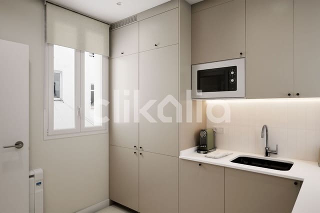1 bedroom Flat for sale in Ciudad Jardín, Madrid city - € 335,000 (Ref: 9186279)