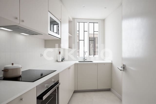 3 bedroom Flat for sale in Delicias, Madrid city - € 660,000 (Ref: 9235498)